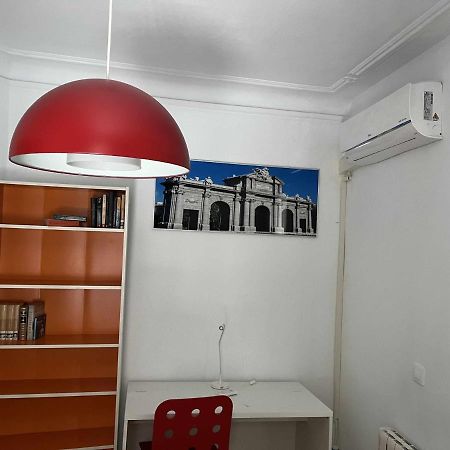 Piso Confortable Y Centrico Apartment Madrid Exterior photo