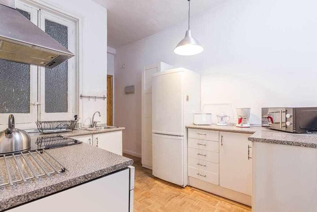 Piso Confortable Y Centrico Apartment Madrid Exterior photo