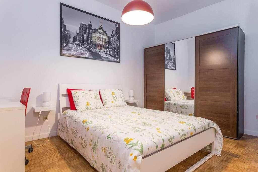 Piso Confortable Y Centrico Apartment Madrid Exterior photo