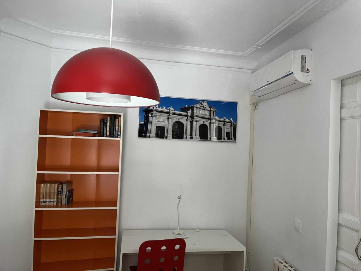 Piso Confortable Y Centrico Apartment Madrid Exterior photo